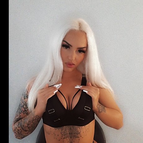 Foto di nudo di fuga di OnlyFans di Yourfavouritetattedblonde