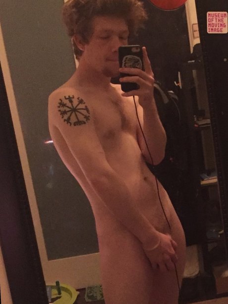Foto di nudo di fuga di OnlyFans di Mister Max