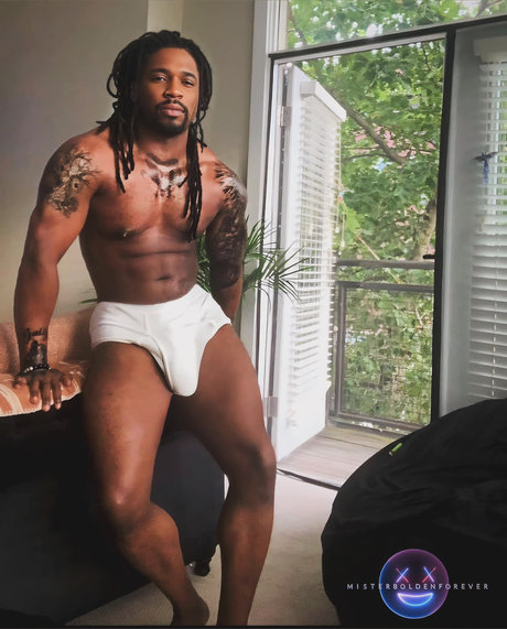 Foto di nudo di fuga di OnlyFans di Mr Bolden