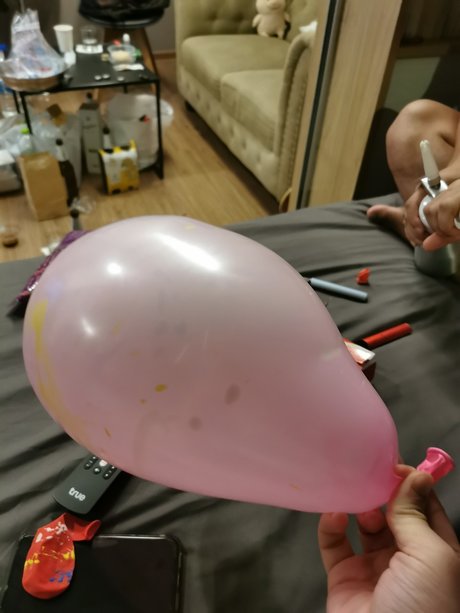 Foto di nudo di fuga di OnlyFans di Suthirat