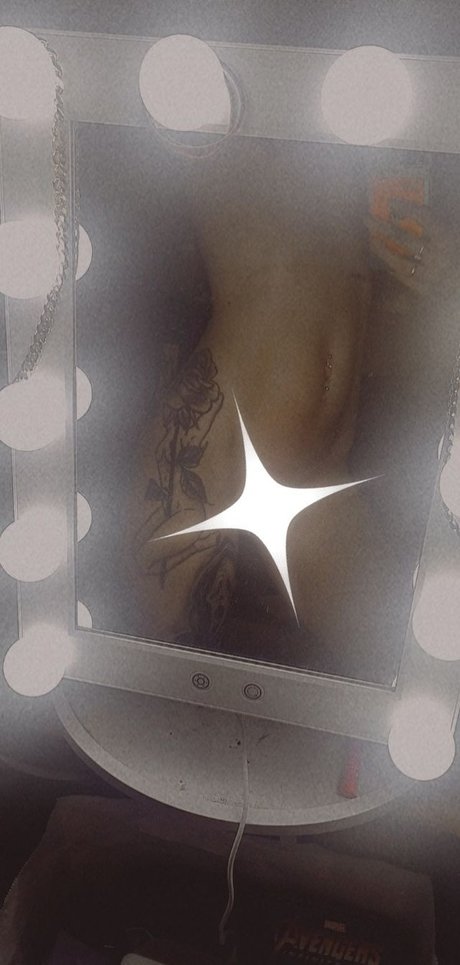 Foto di nudo di fuga di OnlyFans di Miss Louise