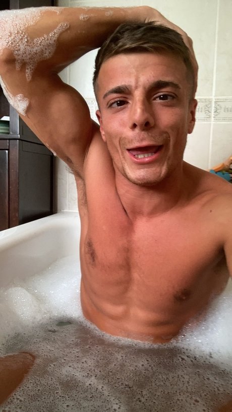 Foto di nudo di fuga di OnlyFans di Mogily1