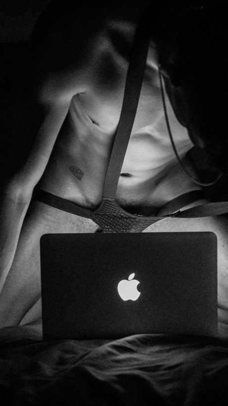 Foto di nudo di fuga di OnlyFans di Mmjr Photo X