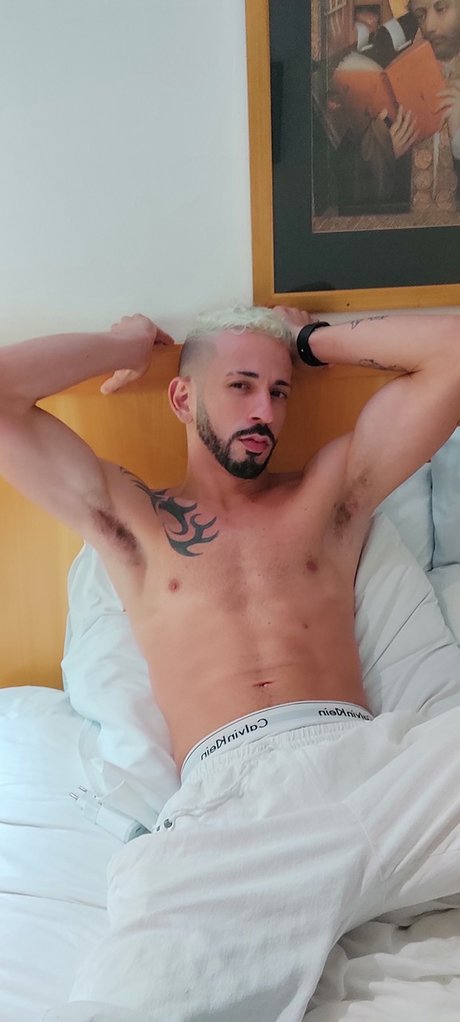 Foto di nudo di fuga di OnlyFans di Gabriel Victor