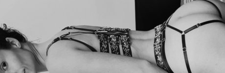 Foto di nudo di fuga di OnlyFans di Mj