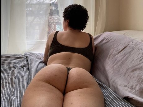 Foto di nudo di fuga di OnlyFans di Italian Rose