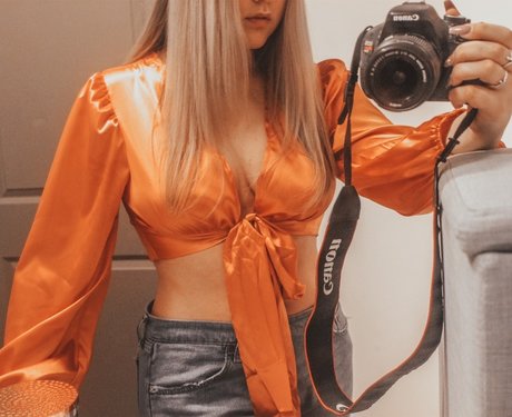 Foto di nudo di fuga di OnlyFans di Izzy