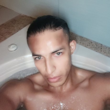 Foto di nudo di fuga di OnlyFans di Javier Muoz