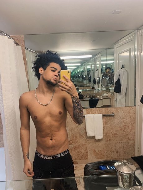 Foto di nudo di fuga di OnlyFans di Jay