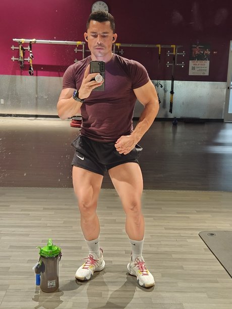 Foto di nudo di fuga di OnlyFans di Yojan Sanz