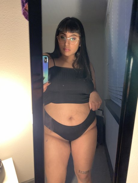 Foto di nudo di fuga di OnlyFans di Kara Mel