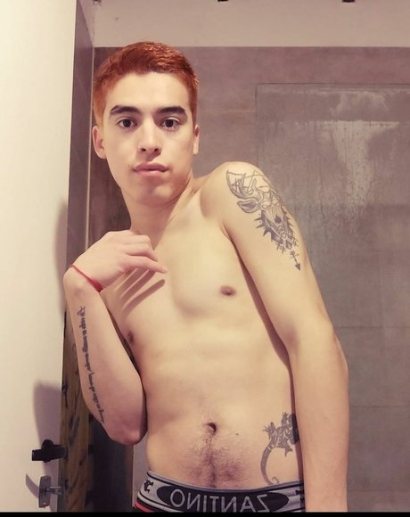 Foto di nudo di fuga di OnlyFans di Savagebeauty