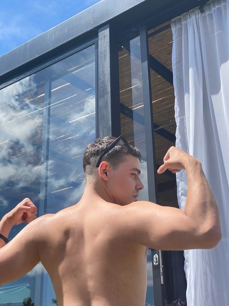 Foto di nudo di fuga di OnlyFans di Mitch
