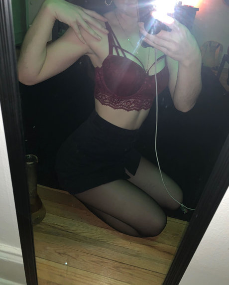 Foto di nudo di fuga di OnlyFans di Mistress Zara