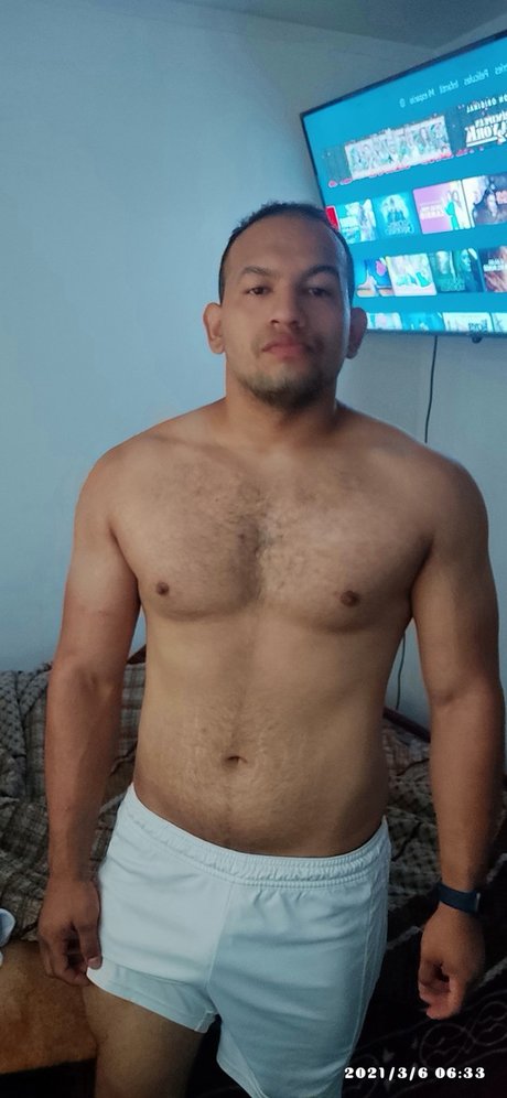 Foto di nudo di fuga di OnlyFans di H E C T O R