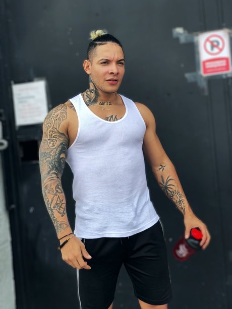 Foto di nudo di fuga di OnlyFans di Jeymo