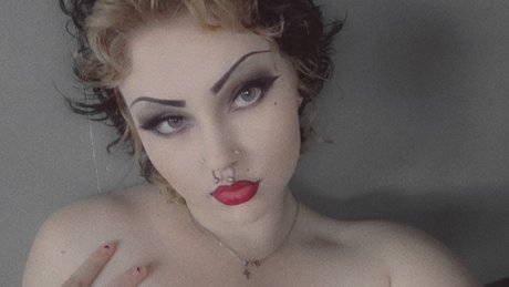 Foto di nudo di fuga di OnlyFans di Morbid Babe