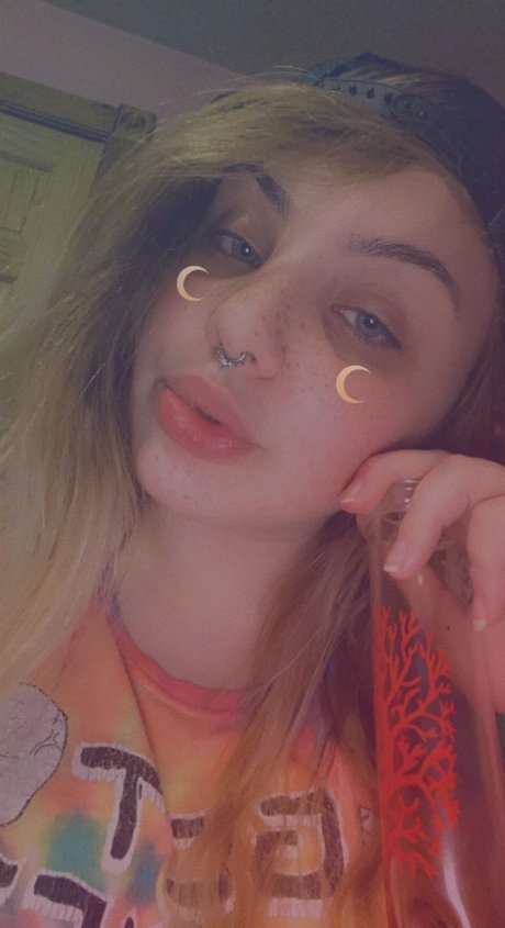 Foto di nudo di fuga di OnlyFans di Luna