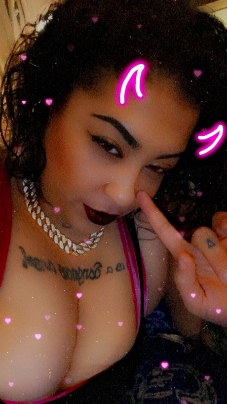 Foto di nudo di fuga di OnlyFans di Luna