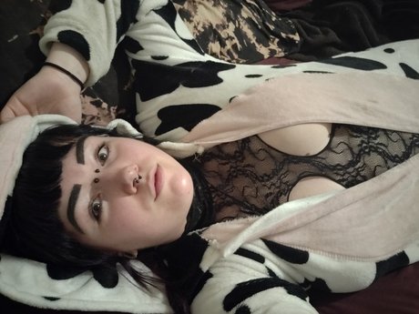 Foto di nudo di fuga di OnlyFans di Moo Milf