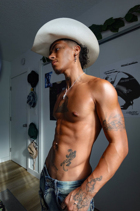 Foto di nudo di fuga di OnlyFans di 