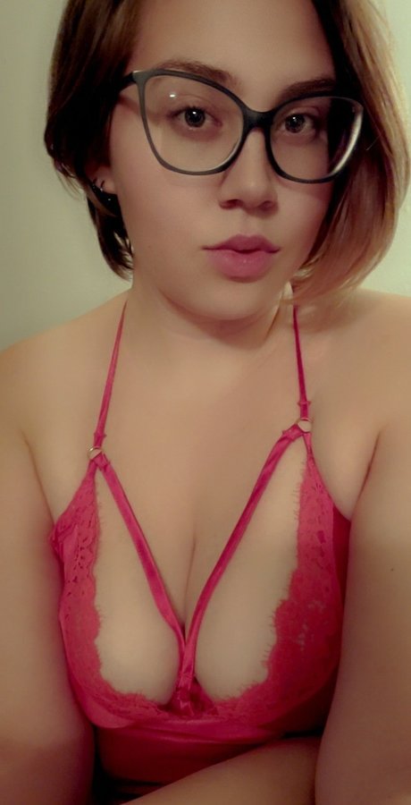Foto di nudo di fuga di OnlyFans di Hazel