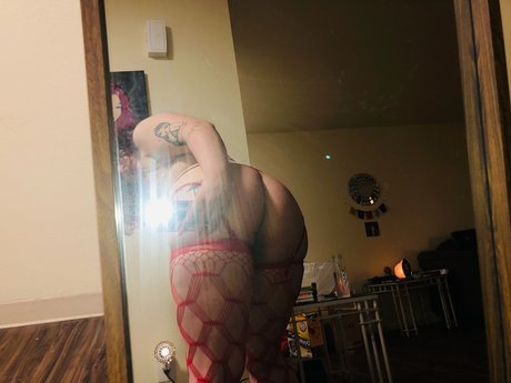 Foto di nudo di fuga di OnlyFans di Thick Latina Goddess