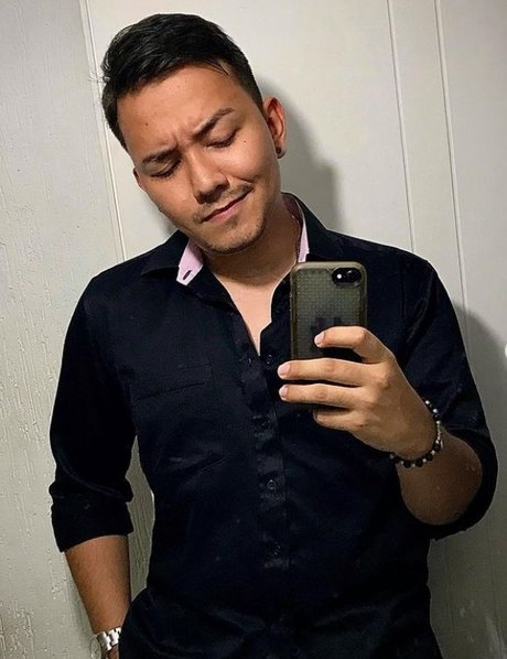 Foto di nudo di fuga di OnlyFans di Holman Villamil
