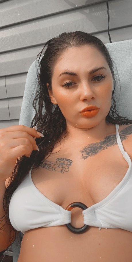 Foto di nudo di fuga di OnlyFans di Monroe 