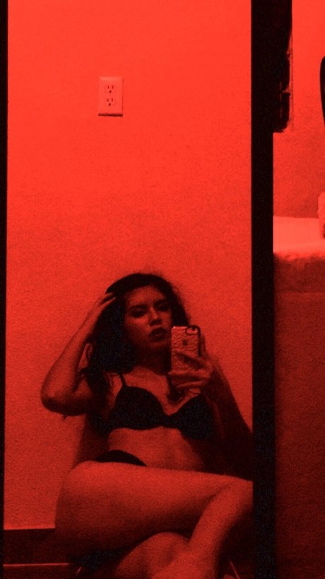 Foto di nudo di fuga di OnlyFans di Monii Rdz