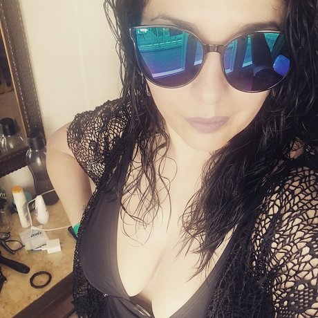 Foto di nudo di fuga di OnlyFans di Mon Fig