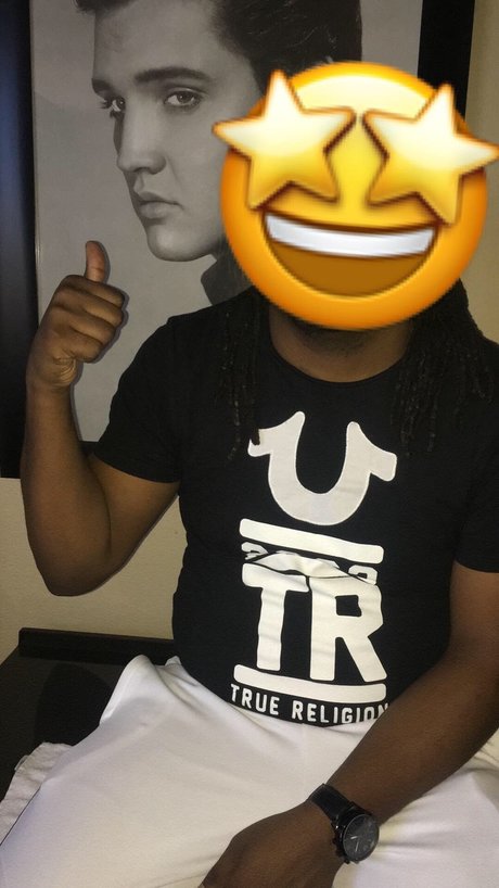 Foto di nudo di fuga di OnlyFans di Manny Musa