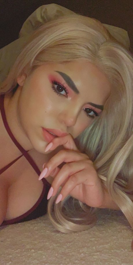 Foto di nudo di fuga di OnlyFans di Mai Kunai