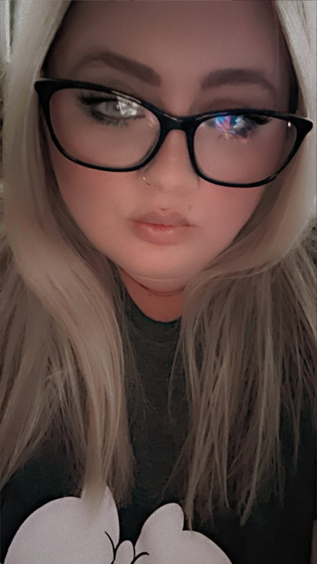 Foto di nudo di fuga di OnlyFans di Mae