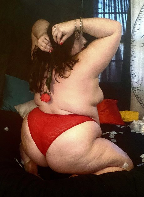 Foto di nudo di fuga di OnlyFans di Molly Mirage Mind Control