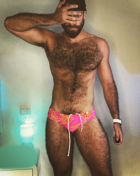 Foto di nudo di fuga di OnlyFans di Molines Xx
