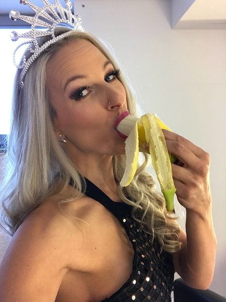 Foto di nudo di fuga di OnlyFans di    Free