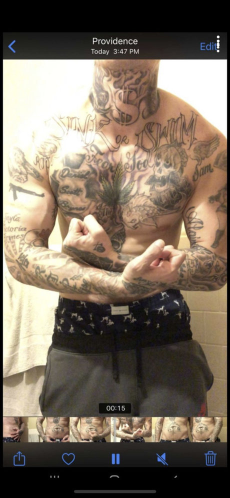Foto di nudo di fuga di OnlyFans di Mbrynes