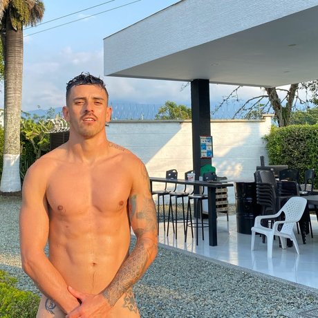 Foto di nudo di fuga di OnlyFans di Hctor Murillo