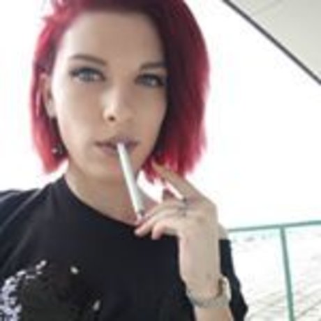 Foto di nudo di fuga di OnlyFans di Heavysmokerprincess