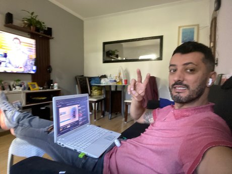 Foto di nudo di fuga di OnlyFans di Gugabatista8reis