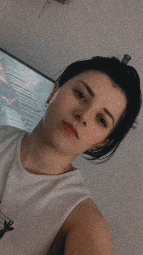 Foto di nudo di fuga di OnlyFans di Elianaf