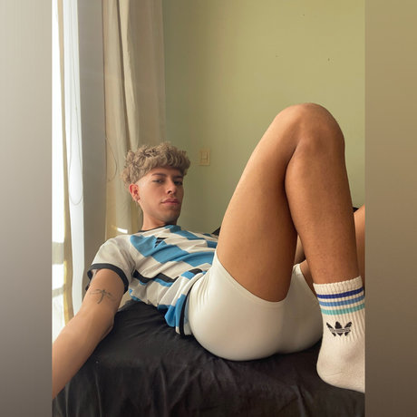 Foto di nudo di fuga di OnlyFans di Gian 