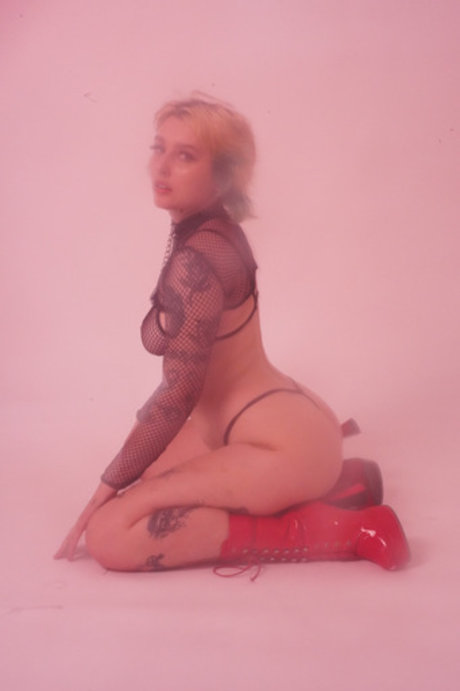 Foto di nudo di fuga di OnlyFans di Max
