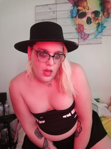 Foto di nudo di fuga di OnlyFans di Evil  Ally V