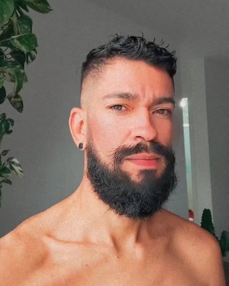 Foto di nudo di fuga di OnlyFans di Petter Cardoso