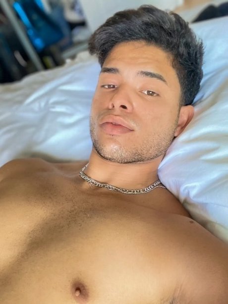 Foto di nudo di fuga di OnlyFans di Mr Moiss