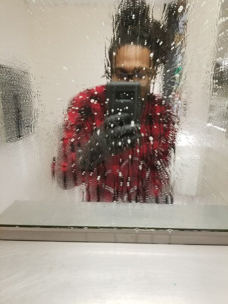 Foto di nudo di fuga di OnlyFans di Mr8