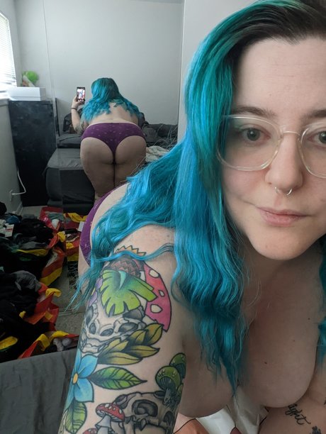 Foto di nudo di fuga di OnlyFans di Beki