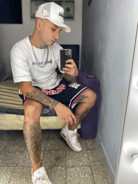 Foto di nudo di fuga di OnlyFans di   